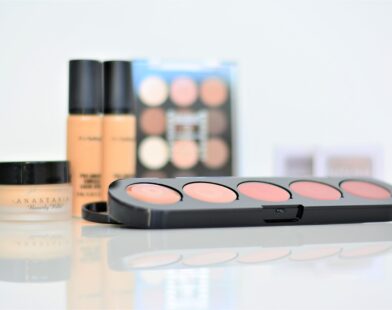 makeup 5643868 1280