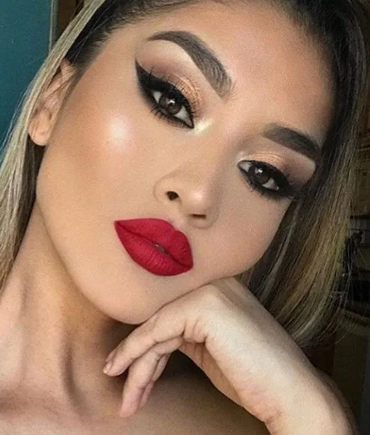 How to Copy Celebrity Makeup for Special Occasions