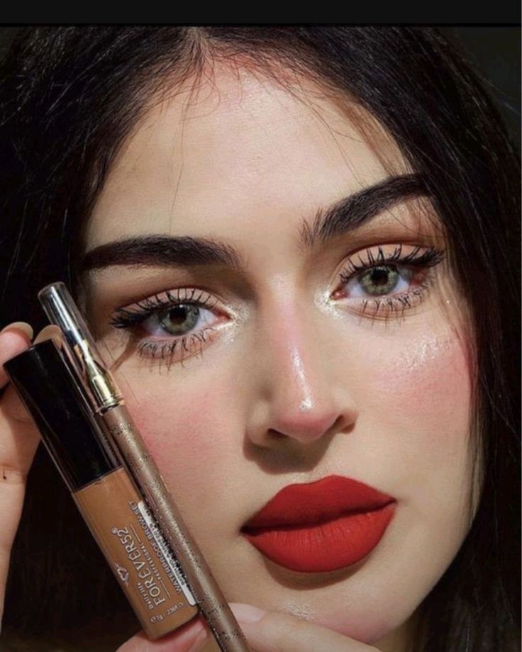 Softly & Fixed Lips