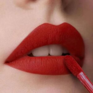 How to Make Your Lipstick Last All Day