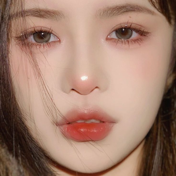 How to Make Glossy Lips Look Perfect How to Make Glossy Lips Look Perfect How to Make Glossy Lips Look Perfect