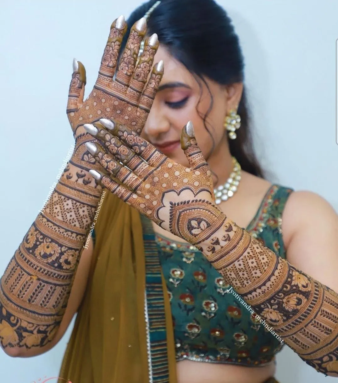 Modern Mehndi Techniques for Brides and Festivities