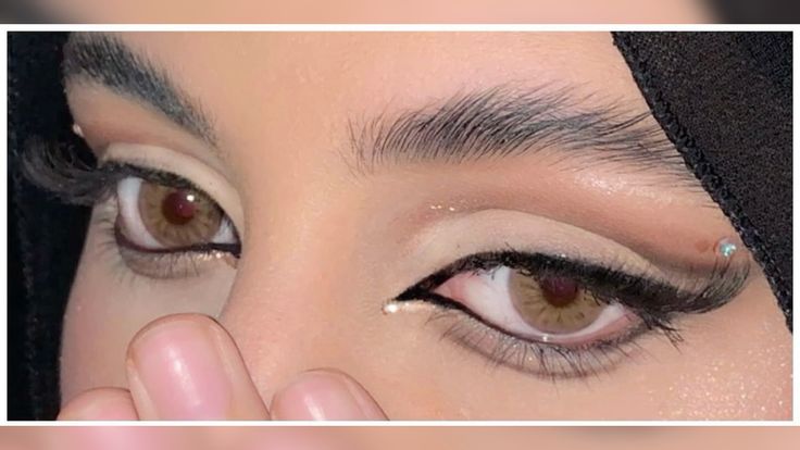 Cat Eye with Liquid Liner Cat Eye with Liquid Liner