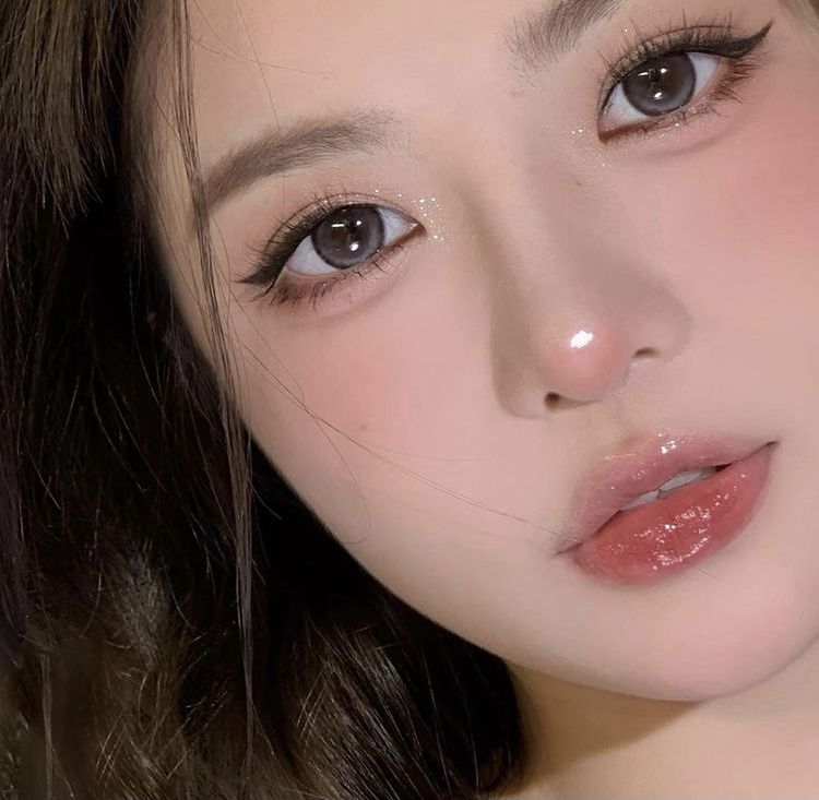 Cream Adds Glow
