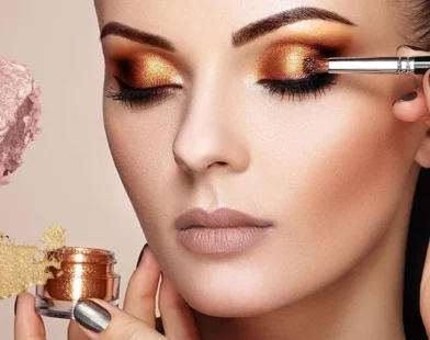 How to Apply Eyeshadow for Beginners