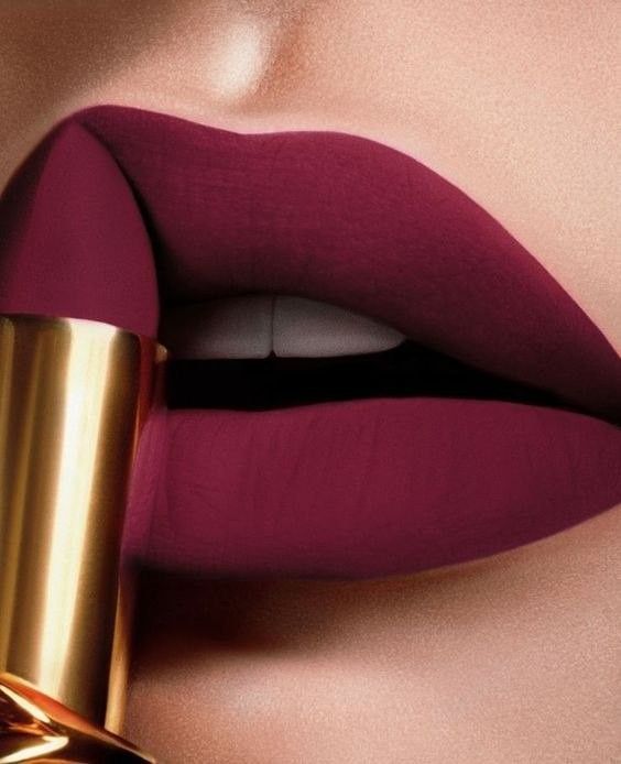 Softly & Fixed Lips