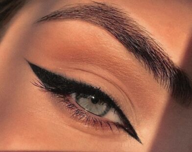 Tips for a Long-Lasting Cat Eye UAE