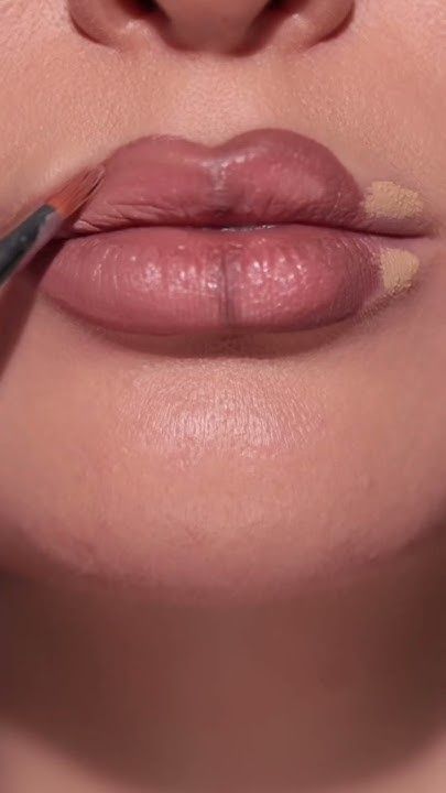 How to get full lips