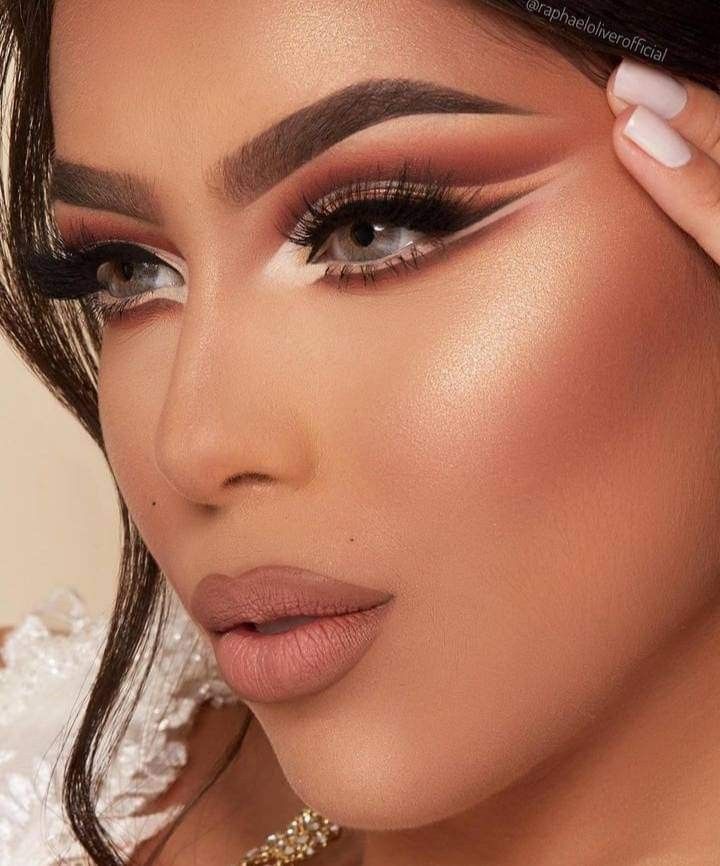 Best Celebrity-Inspired Makeup Products