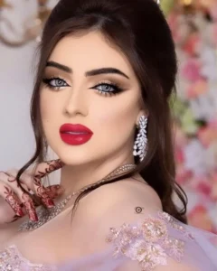 Get the Perfect Glow with Celebrity Makeup Tips