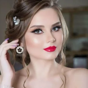 How to Set Lipstick for All-Day Wear