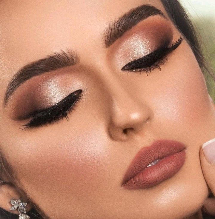 Celebrity Makeup Artists You Should Follow