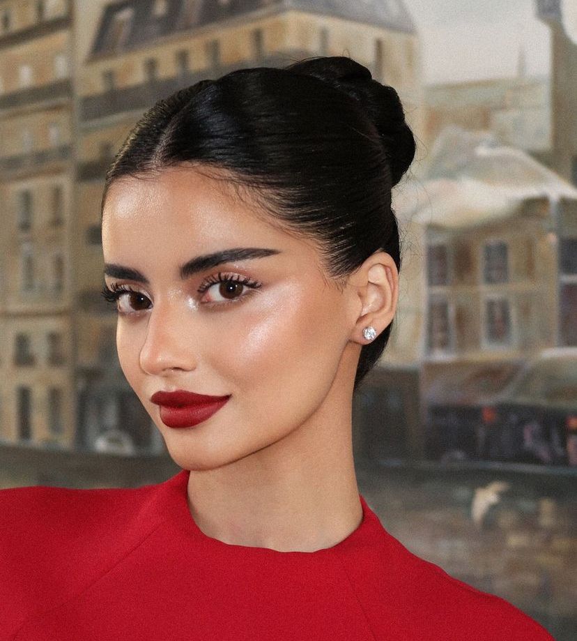 Celebrity Makeup look | Home red carpet glam | Celebrity beauty at home
