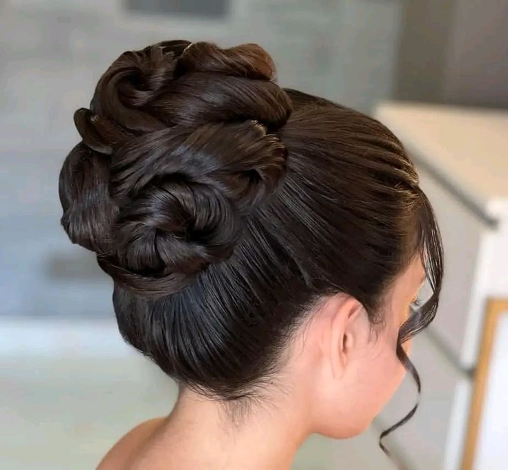 Classic bun style​