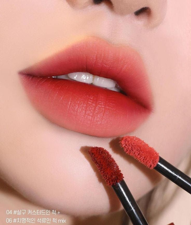 Lip Color Tips for Eating​
