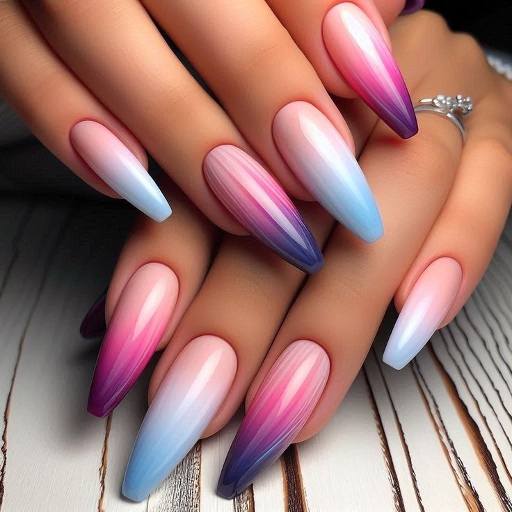 Ombre gradient nails​