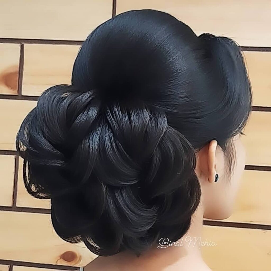 Stylish bent bun​