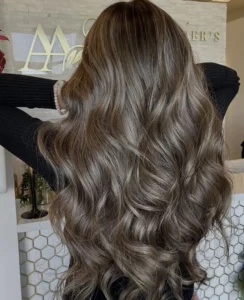 Stunning Wavy Hairstyles for Special Occasions
